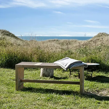 Vakantiehuis Retro With Sea View At Tornby