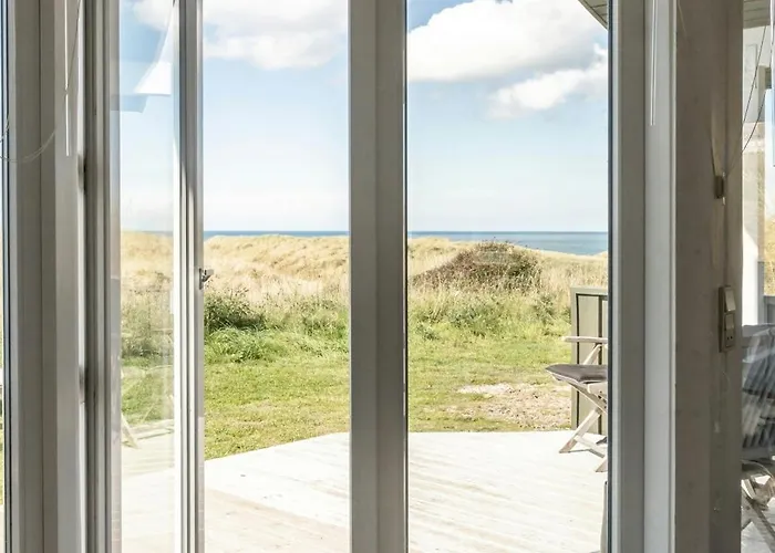 Дом отдыха Retro With Sea View At Tornby Хиртсхальц